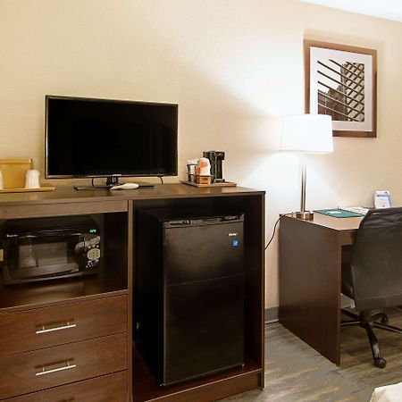 Quality Inn Plainfield I-395 Εξωτερικό φωτογραφία
