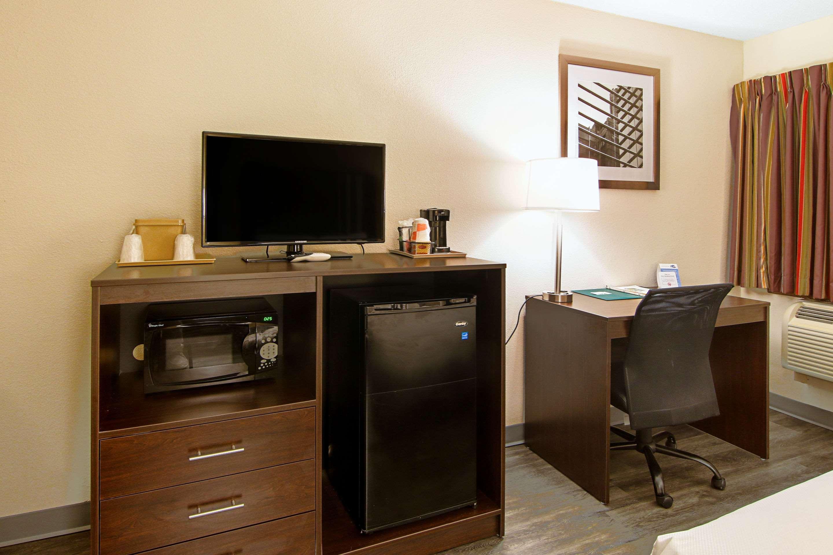 Quality Inn Plainfield I-395 Εξωτερικό φωτογραφία