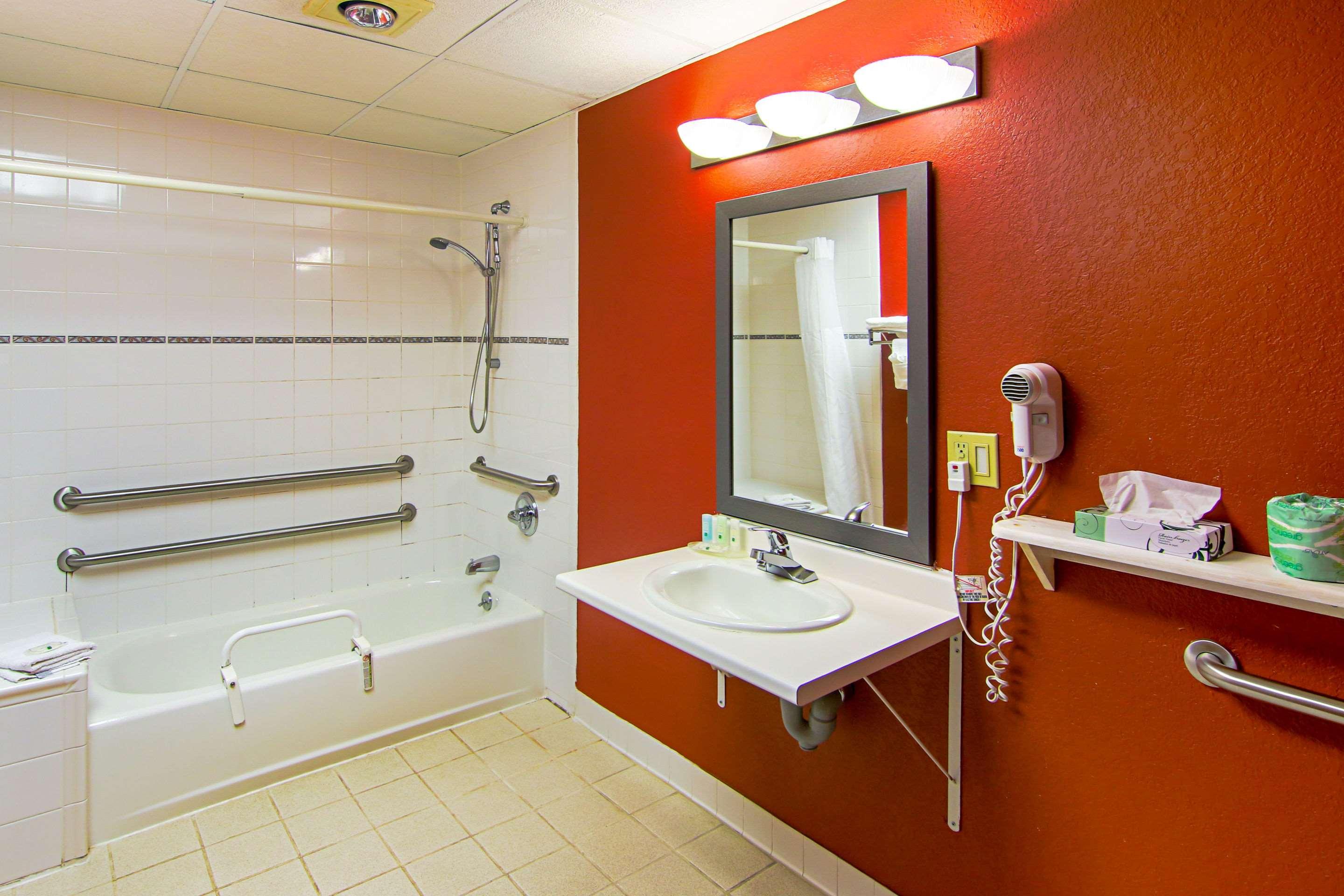 Quality Inn Plainfield I-395 Εξωτερικό φωτογραφία