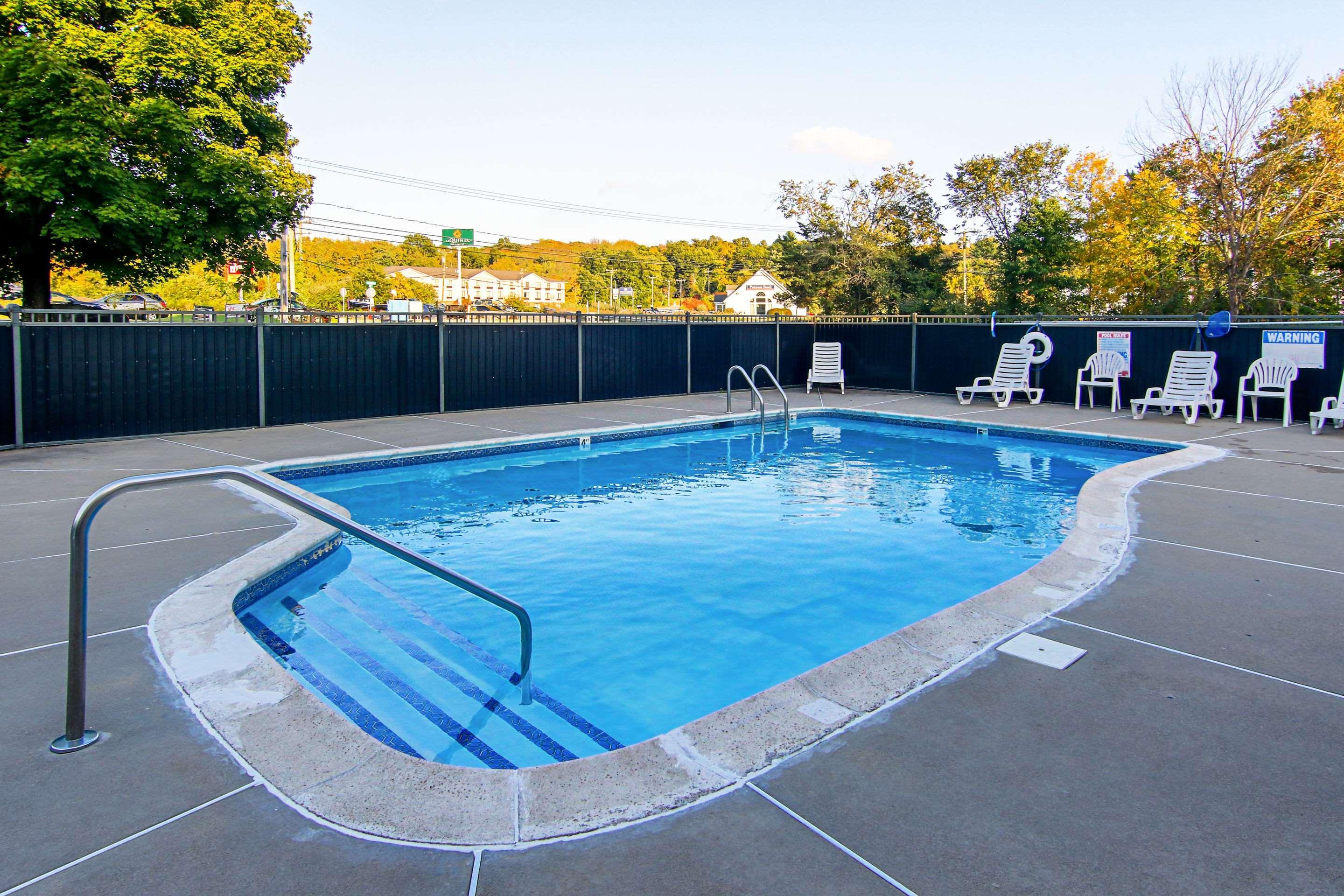 Quality Inn Plainfield I-395 Εξωτερικό φωτογραφία