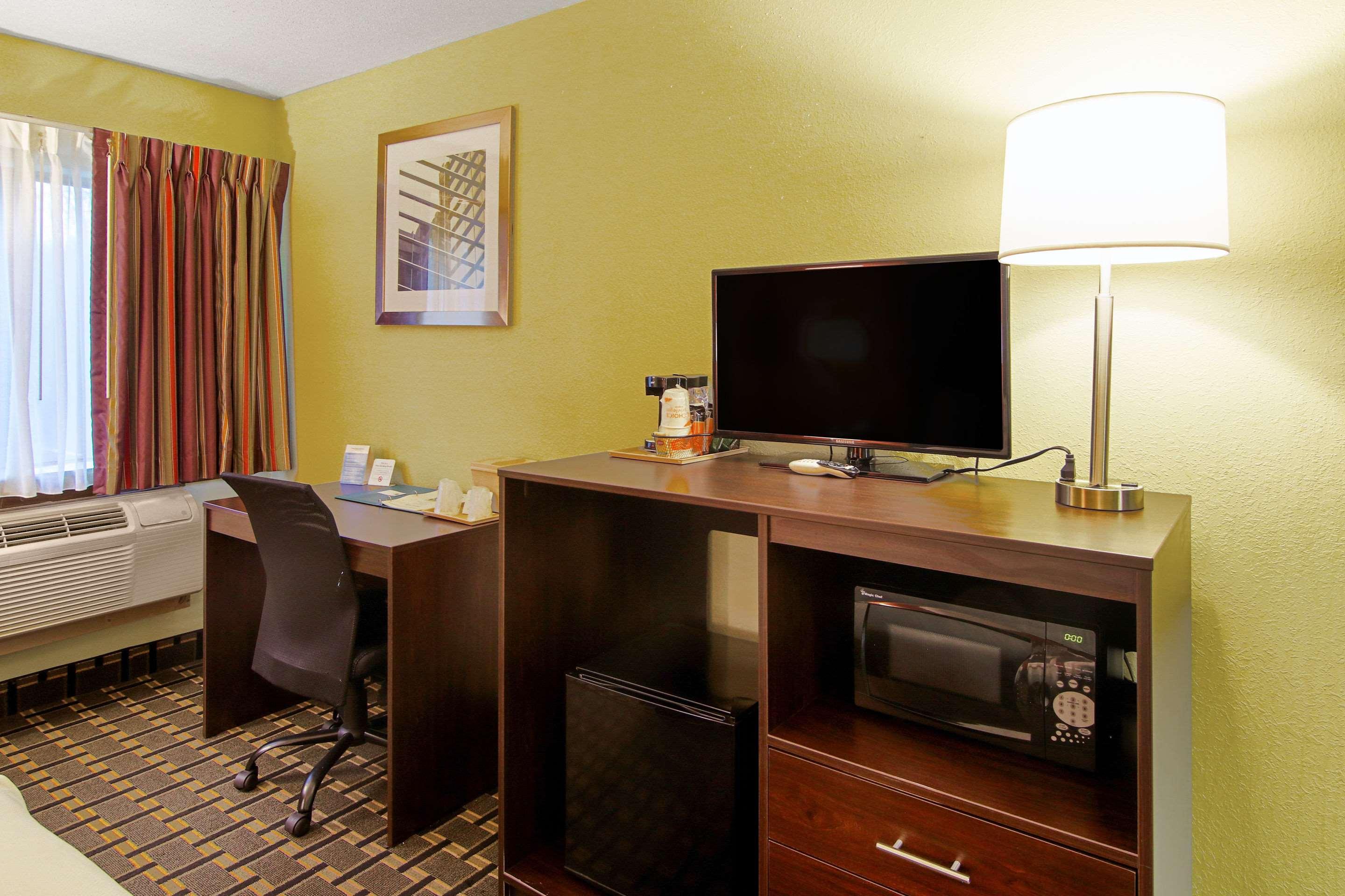 Quality Inn Plainfield I-395 Εξωτερικό φωτογραφία
