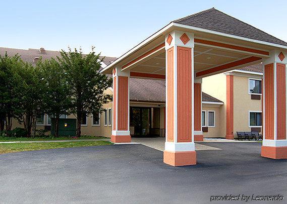 Quality Inn Plainfield I-395 Εξωτερικό φωτογραφία