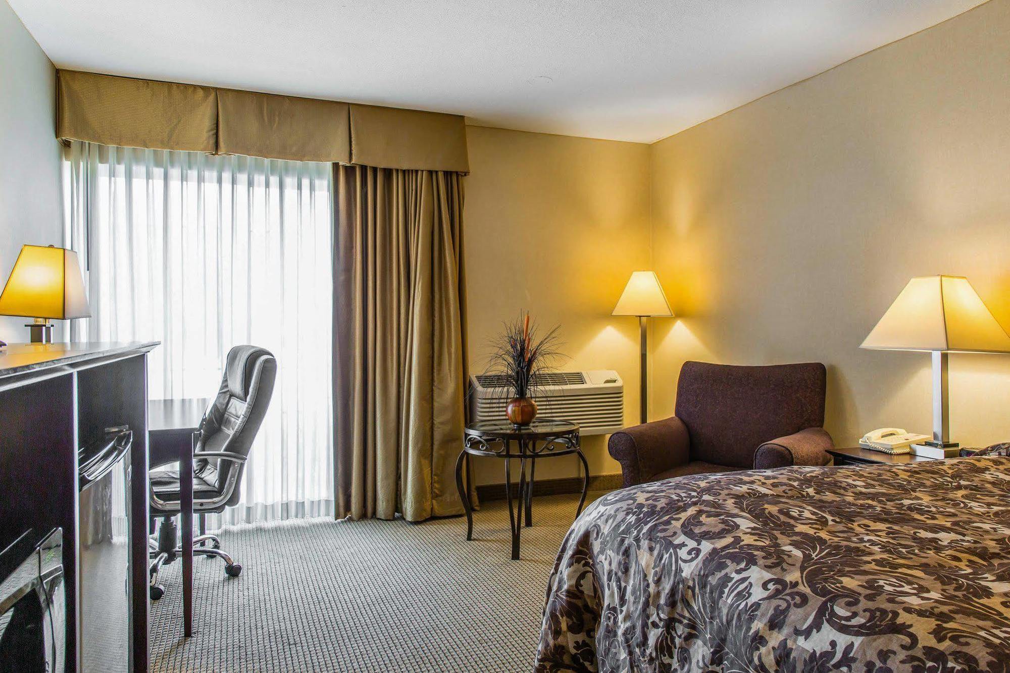Quality Inn Plainfield I-395 Εξωτερικό φωτογραφία