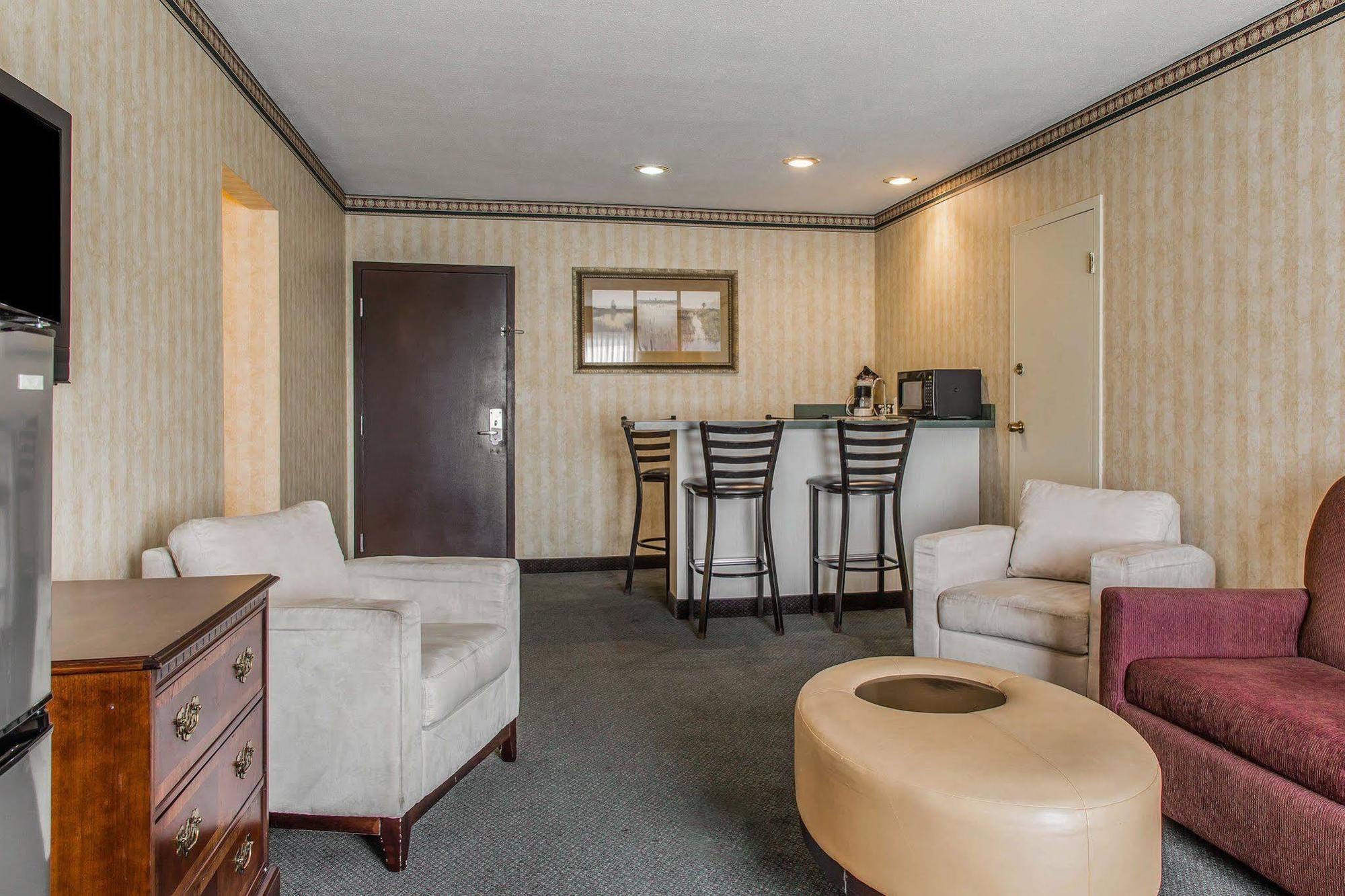 Quality Inn Plainfield I-395 Εξωτερικό φωτογραφία