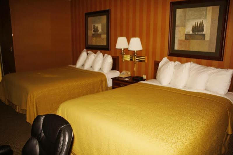 Quality Inn Plainfield I-395 Εξωτερικό φωτογραφία